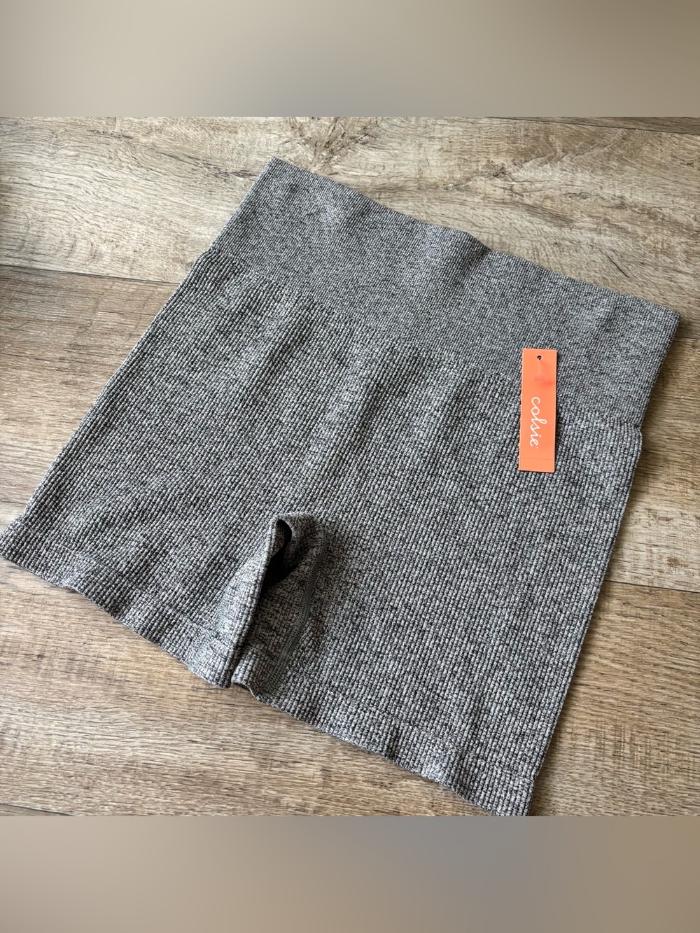 Colsie Women's Seamless Ribbed High-Waist Bike Shorts Gray